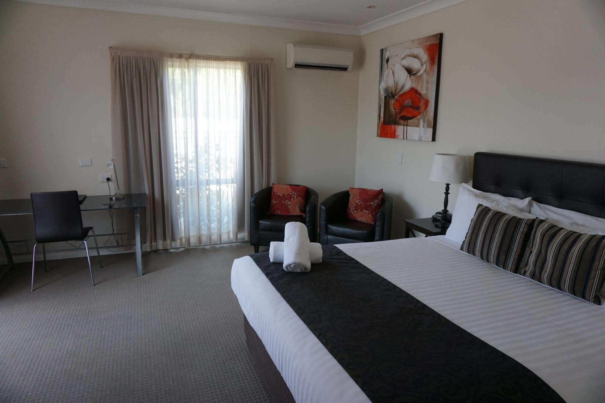 Lincoln Cottage Motor Inn Wagga Wagga Exterior foto